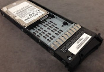 IBM V7000 Storwize 600GB SFF 2.5" 10K SAS Hard Drive 3206 85Y5864 85Y5897 85Y5893
