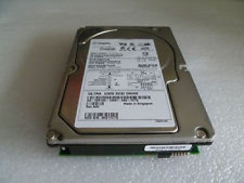 SEAGATE ST373307LW 73GB 68PIN SCSI HARD DRIVE P/N:9V3005-023 F/W:DS04