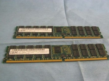 Server memory 1932 4GB(2x2GB) DDR2 533 FRU:15R7170 12R8239 256M x 72 for P51A P52A P550 P560Q