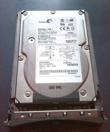 Seagate ST3300007LC 300GB SCSI 10000rpm 8MB server hard disk drive